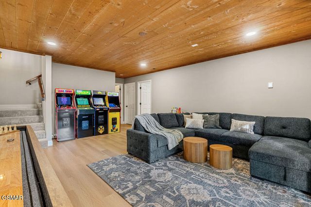 4822 White Pine Way, Sevierville, TN 37876