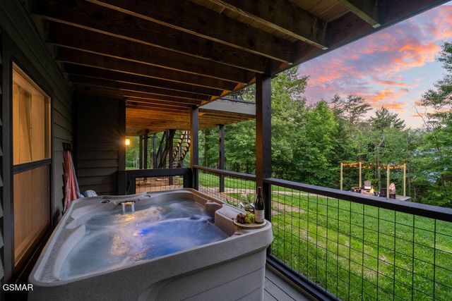 4822 White Pine Way, Sevierville, TN 37876