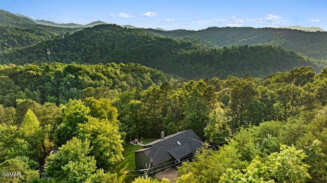 4822 White Pine Way, Sevierville, TN 37876