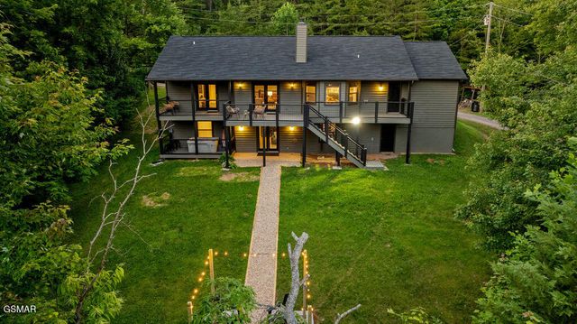4822 White Pine Way, Sevierville, TN 37876