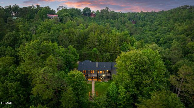 4822 White Pine Way, Sevierville, TN 37876