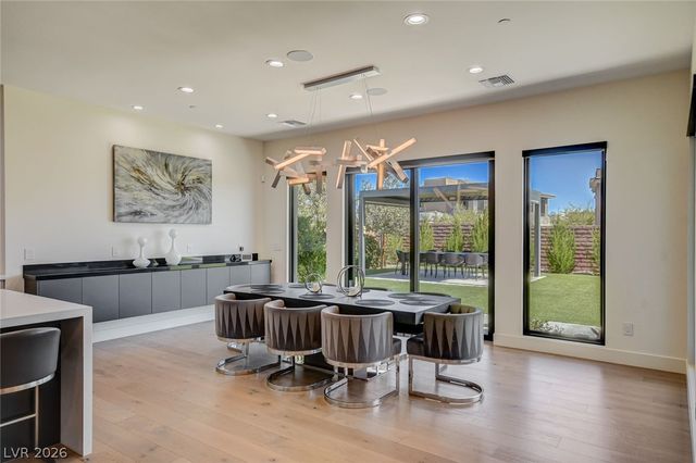 6 Drifting Shadow Way, Las Vegas, NV 89135