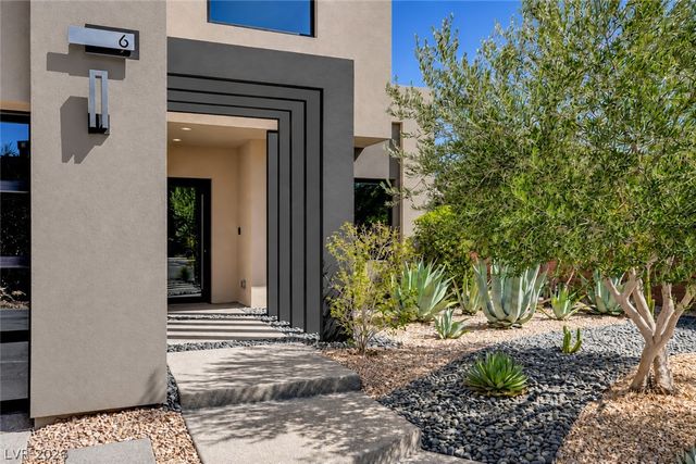6 Drifting Shadow Way, Las Vegas, NV 89135