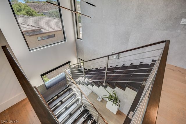 6 Drifting Shadow Way, Las Vegas, NV 89135