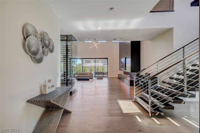 6 Drifting Shadow Way, Las Vegas, NV 89135