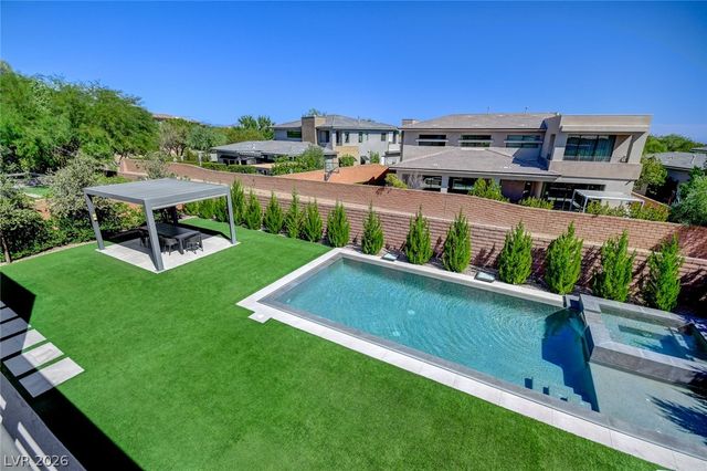 6 Drifting Shadow Way, Las Vegas, NV 89135