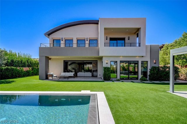 6 Drifting Shadow Way, Las Vegas, NV 89135