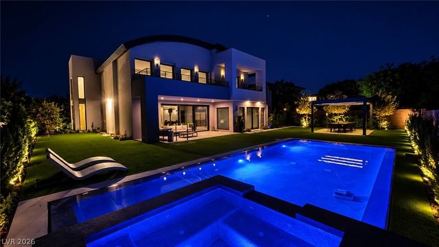 6 Drifting Shadow Way, Las Vegas, NV 89135