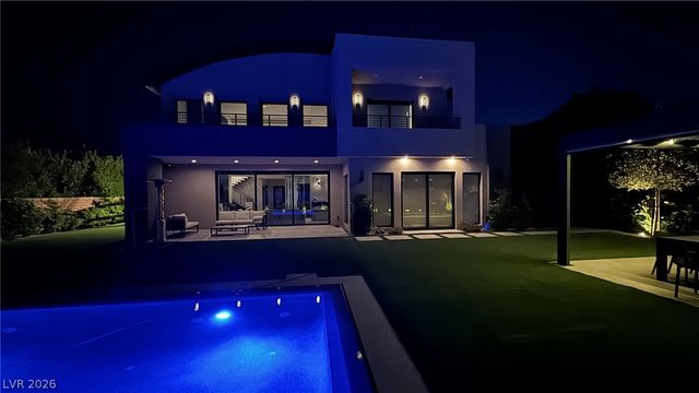 6 Drifting Shadow Way, Las Vegas, NV 89135
