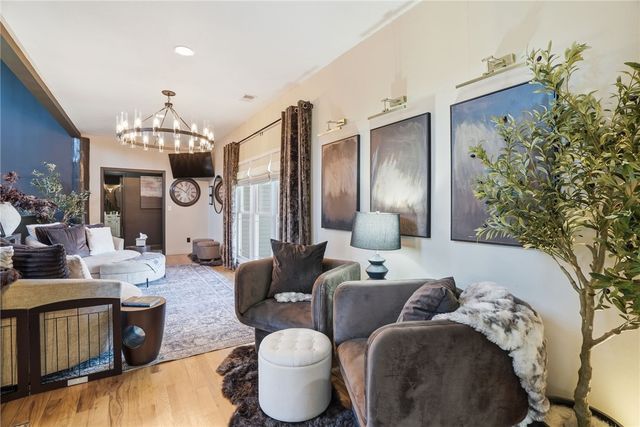 142 W Waters Edge Lane, West Union, SC 29696