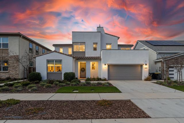 3267 Talbot Dr, Lathrop, CA 95330