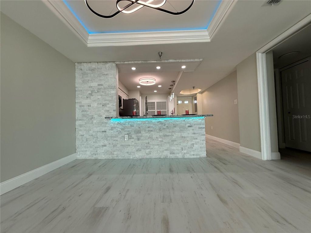 Image 30 of property listing at 2530 GARY CIRCLE 802, Dunedin, FL 34698