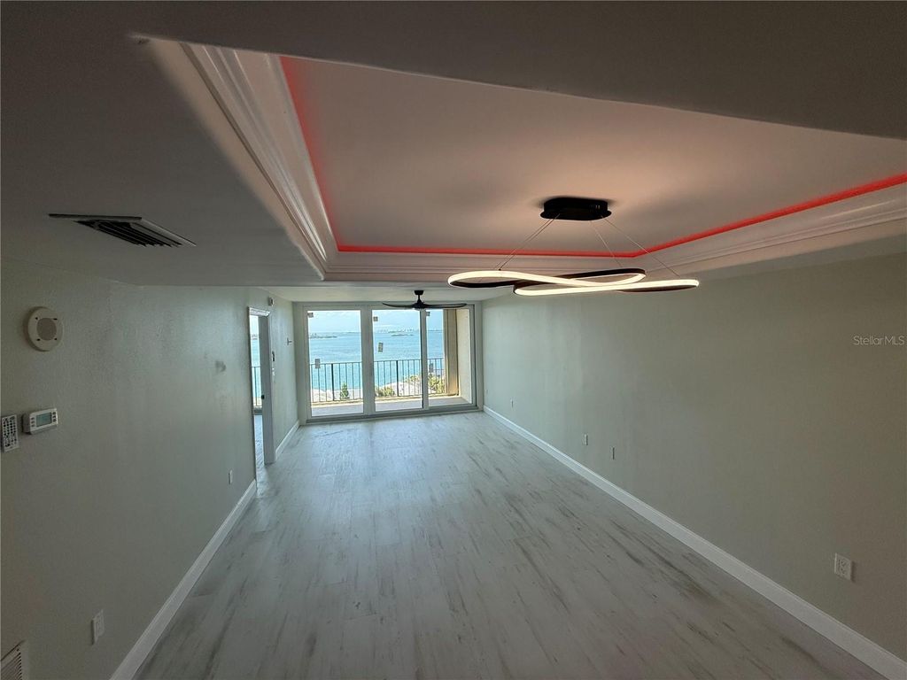 Image 31 of property listing at 2530 GARY CIRCLE 802, Dunedin, FL 34698