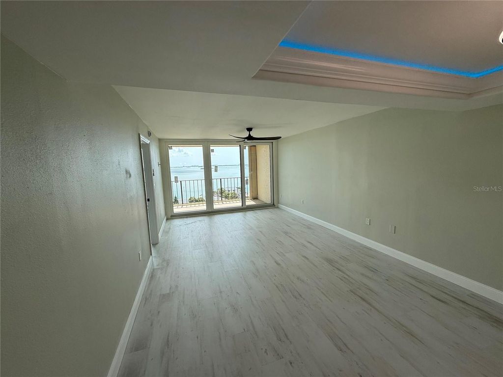 Image 33 of property listing at 2530 GARY CIRCLE 802, Dunedin, FL 34698