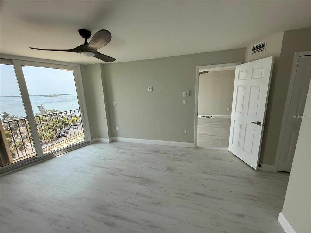 Image 37 of property listing at 2530 GARY CIRCLE 802, Dunedin, FL 34698