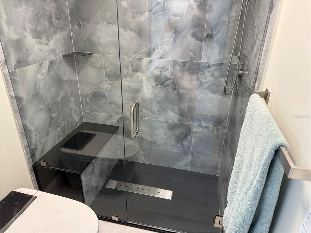 Image 44 of property listing at 2530 GARY CIRCLE 802, Dunedin, FL 34698