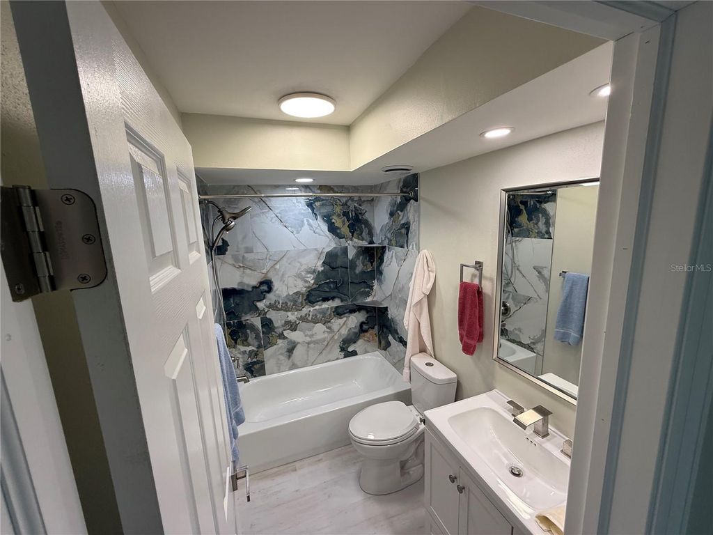 Image 52 of property listing at 2530 GARY CIRCLE 802, Dunedin, FL 34698