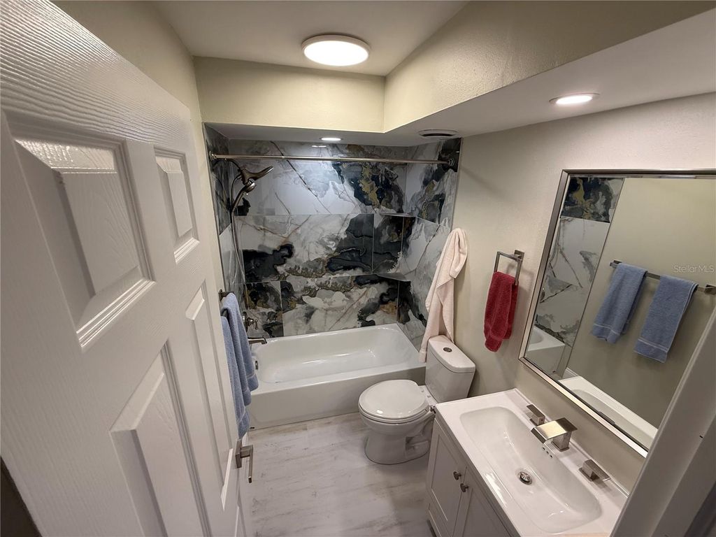 Image 54 of property listing at 2530 GARY CIRCLE 802, Dunedin, FL 34698