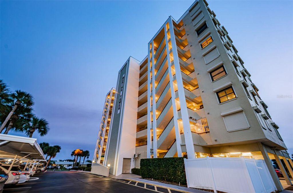 Image 72 of property listing at 2530 GARY CIRCLE 802, Dunedin, FL 34698