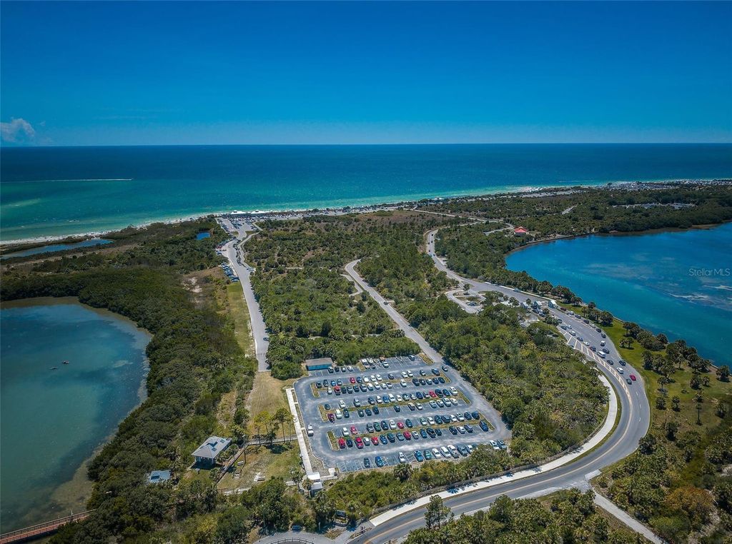 Image 96 of property listing at 2530 GARY CIRCLE 802, Dunedin, FL 34698