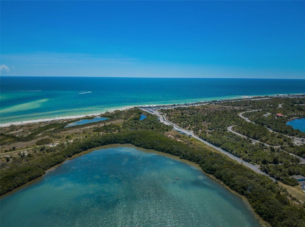 Image 97 of property listing at 2530 GARY CIRCLE 802, Dunedin, FL 34698