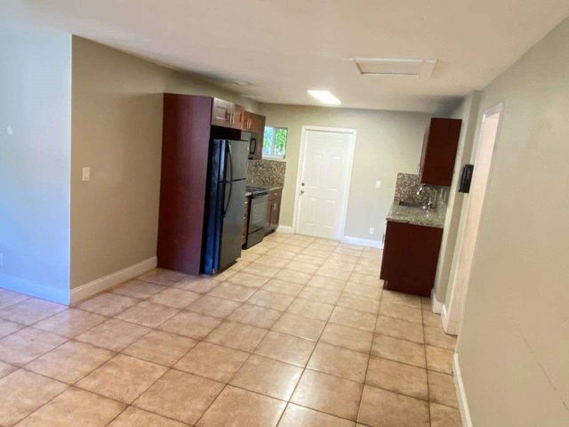 141 NW 10th Street, Pompano Beach, FL 33060