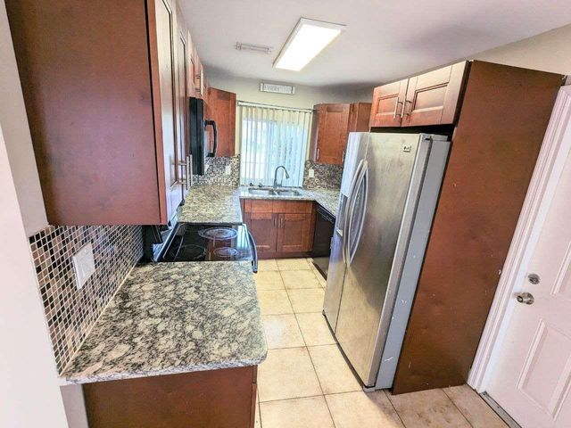 141 NW 10th Street, Pompano Beach, FL 33060