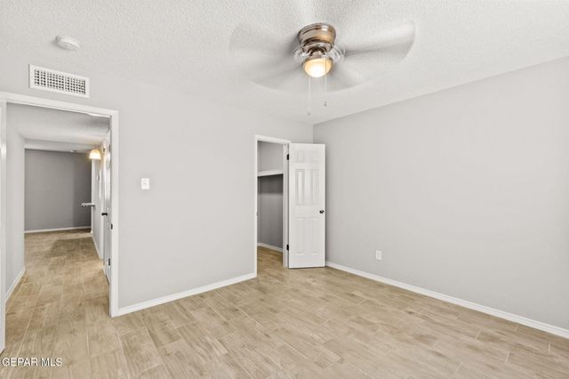 6400 Edgemere Boulevard 11, El Paso, TX 79925