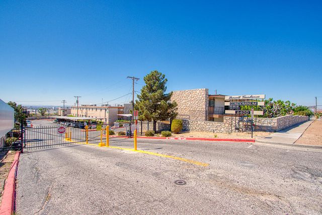 6400 Edgemere Boulevard 11, El Paso, TX 79925