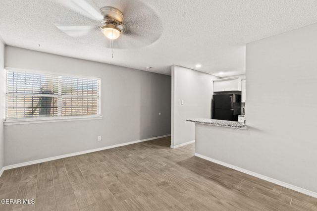 6400 Edgemere Boulevard 11, El Paso, TX 79925