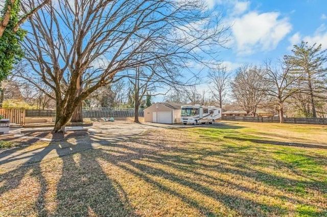 1843 Thompson Drive, Winston-salem, NC 27127