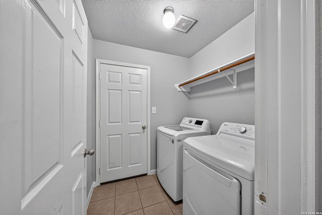 6121 Luckey Run, San Antonio, TX 78252