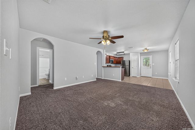 6121 Luckey Run, San Antonio, TX 78252