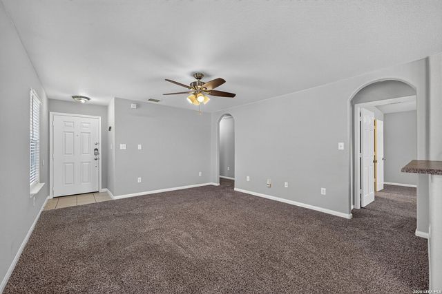 6121 Luckey Run, San Antonio, TX 78252