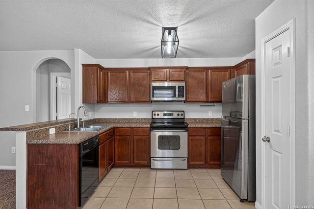 6121 Luckey Run, San Antonio, TX 78252