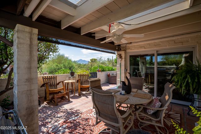 211 S Circulo Napa, Green Valley, AZ 85614