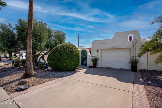 211 S Circulo Napa, Green Valley, AZ 85614