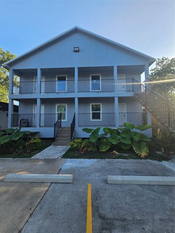 4724 4th Units B,C,D,E Street, Bacliff, TX 77518