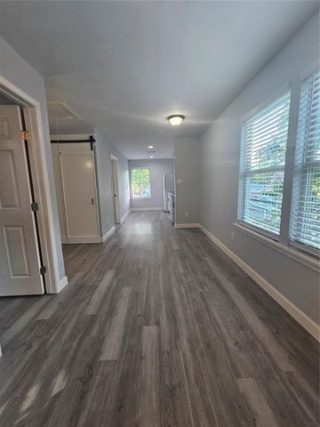 4724 4th Units B,C,D,E Street, Bacliff, TX 77518
