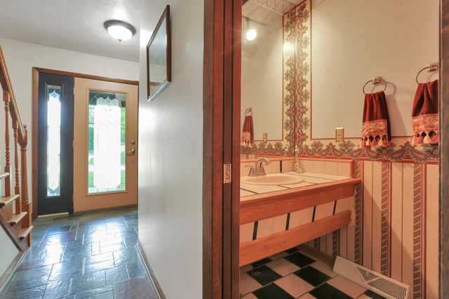 2639 Halleck Drive, Columbus, OH 43209