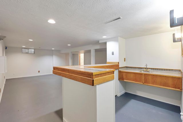 2639 Halleck Drive, Columbus, OH 43209