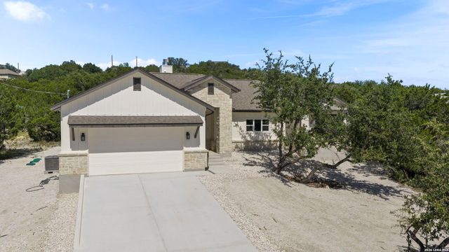 831 Lasso Loop, Canyon Lake, TX 78133