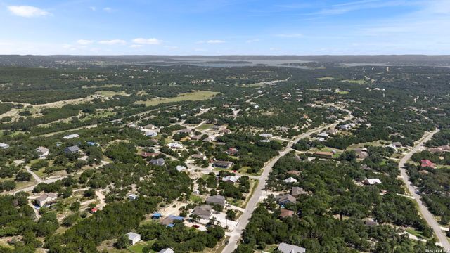 831 Lasso Loop, Canyon Lake, TX 78133