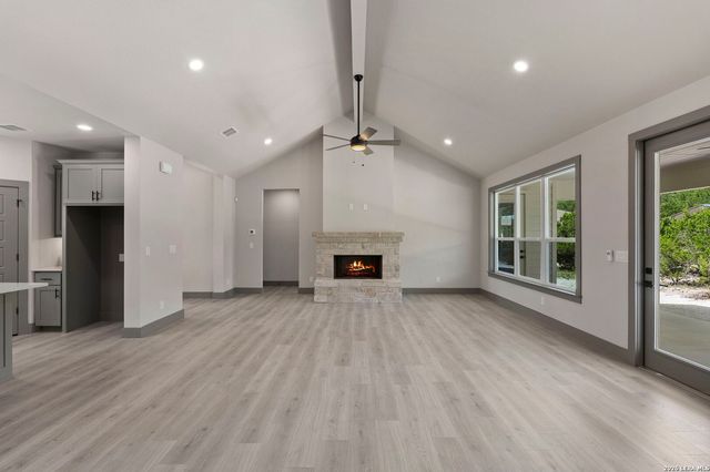 831 Lasso Loop, Canyon Lake, TX 78133