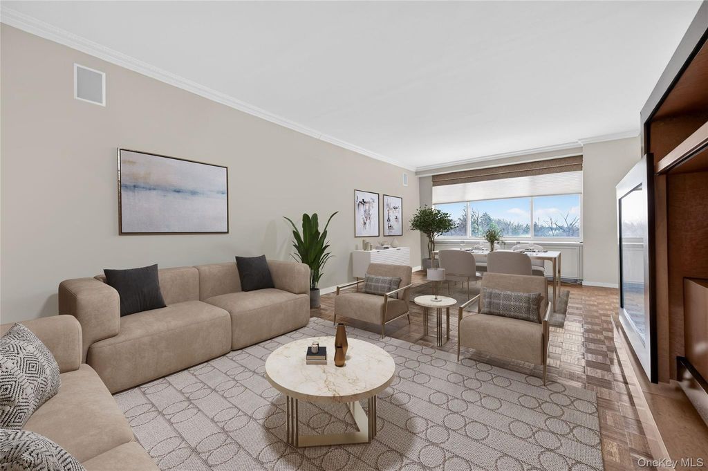 100 Hilton Avenue 601, Garden City, NY 11530