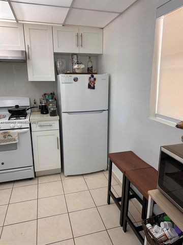 18101 NW 68th Avenue C202, Hialeah, FL 33015