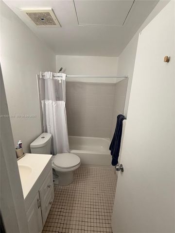 18101 NW 68th Avenue C202, Hialeah, FL 33015