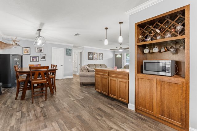 1908 Joslin Street, Cleburne, TX 76033