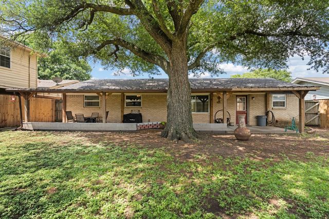 1908 Joslin Street, Cleburne, TX 76033