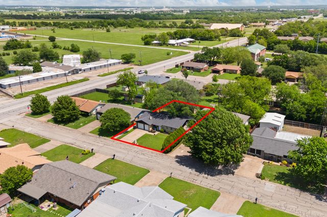 1908 Joslin Street, Cleburne, TX 76033
